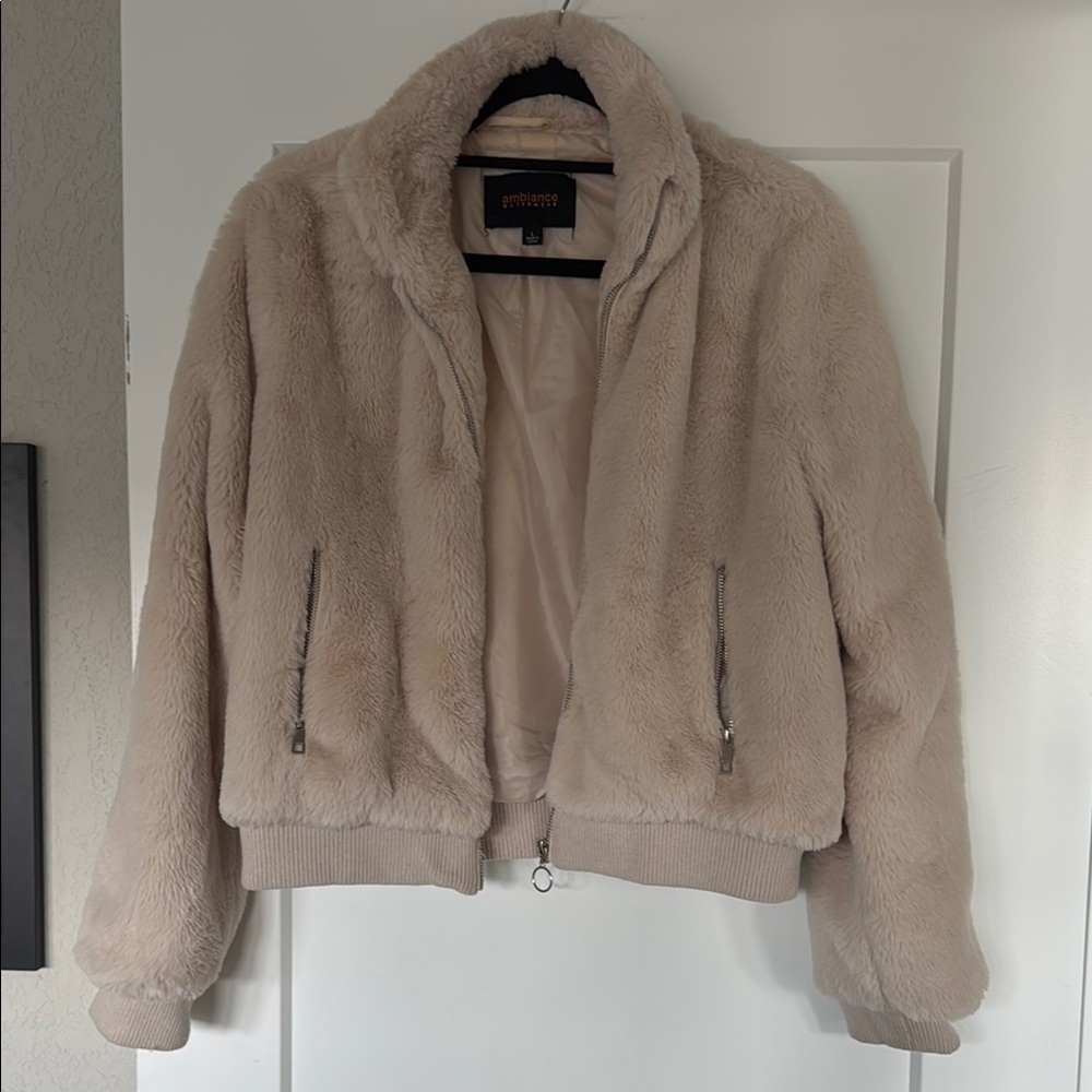 Women's Plush Teddy Jacket in Cream